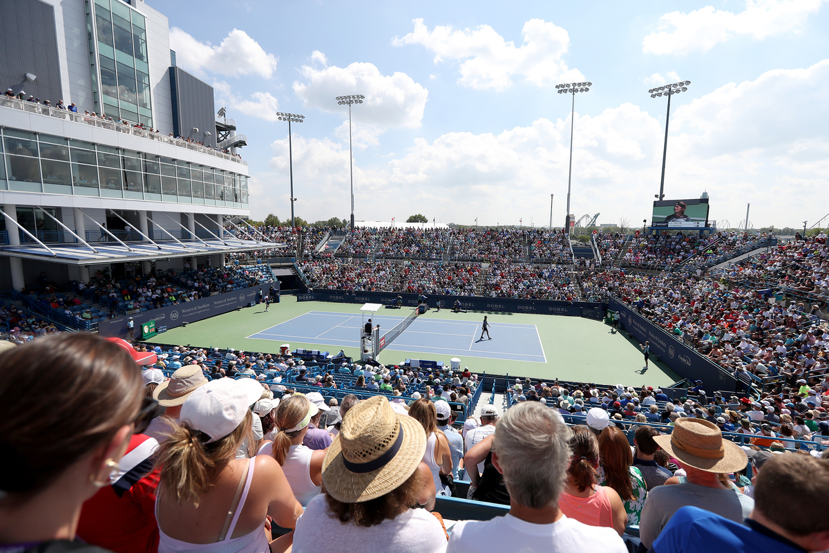 grandstand court