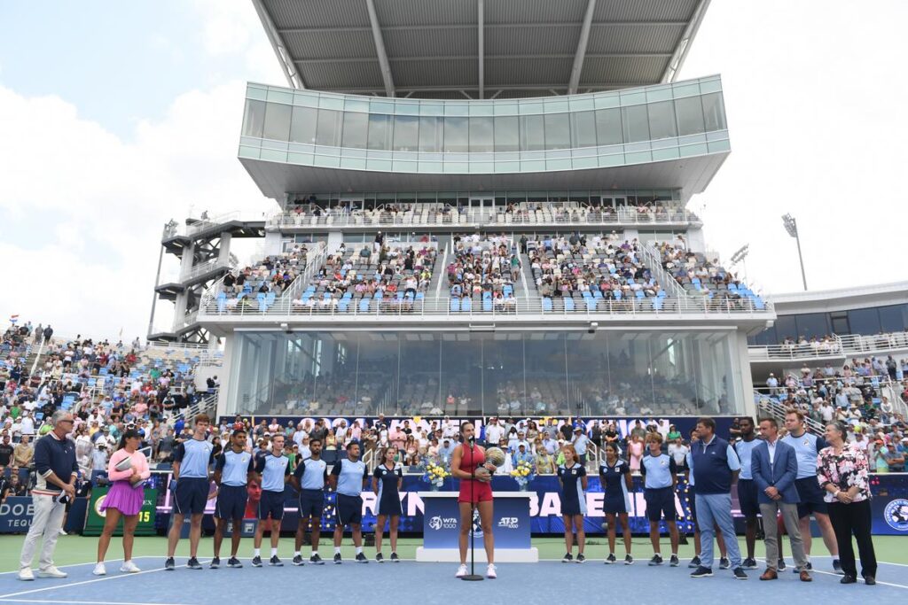 women's champion trophy ceremony