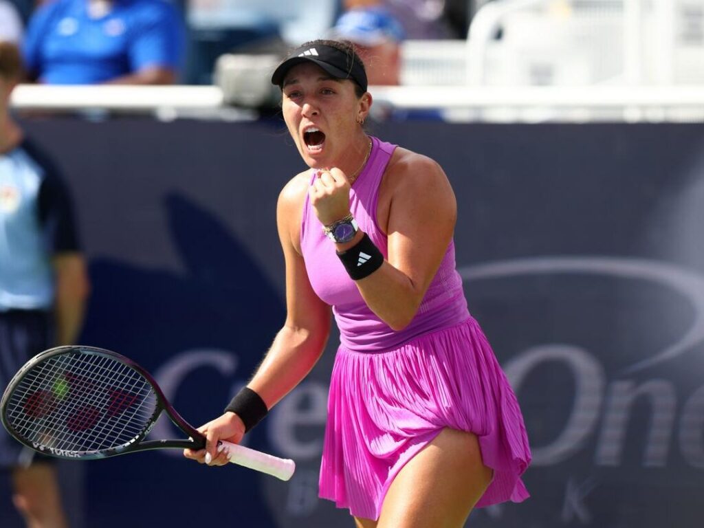 Jessica Pegula celebrating